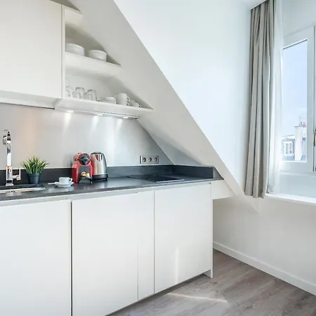 Yuna Les Halles - Serviced Apartman *